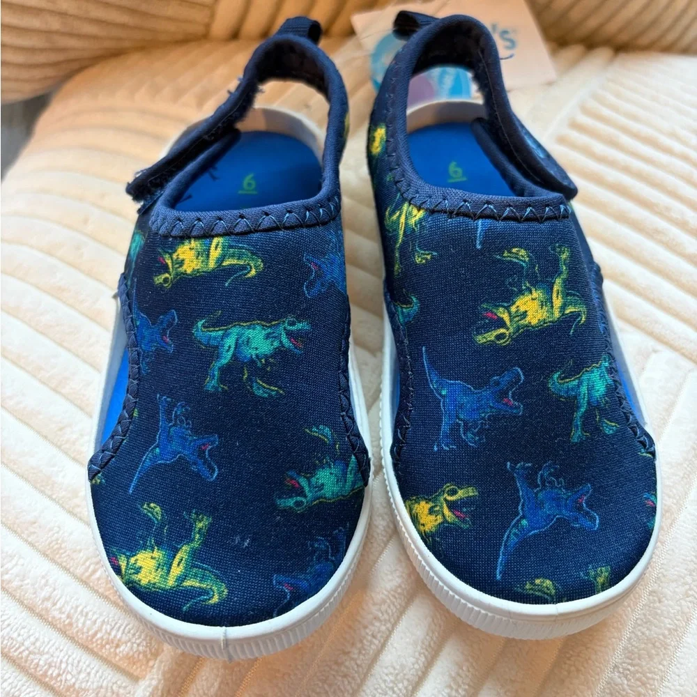 ✨$12✨🦕 NWT Carter’s Toddler Water Shoes | Dino Print | Size 6